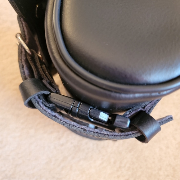 RARE Vintage Genuine Leather Silver Studded Motorcylce Quick Release Storage Bag - Picture 13 of 17